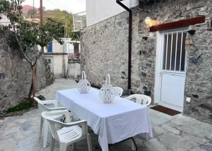 Finikous House-agros Αγρός