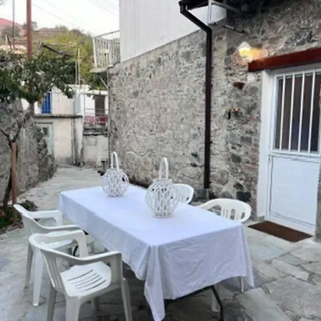 Finikous House-agros أغروس