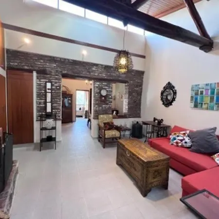 Holiday home Finikous House-agros *